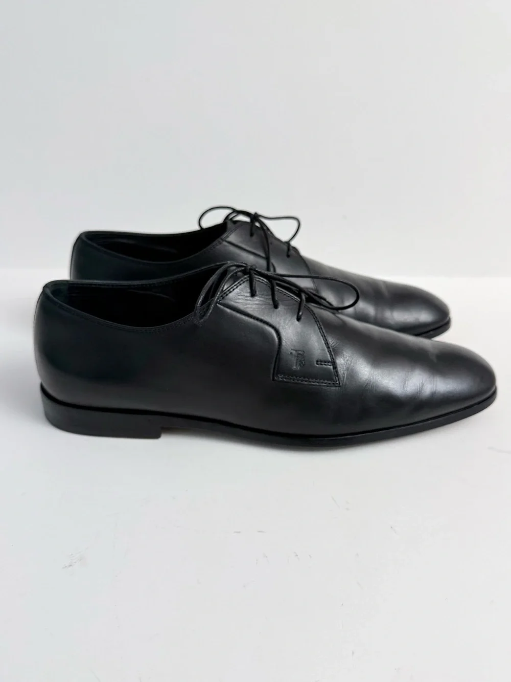 Tod's Smooth Leather Derby Lace-Up Plain Toe Dress Shoes in Black Men’s Size 7